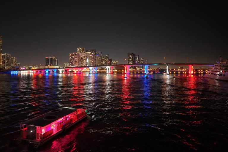 Miami: Millionaire's Row Cruise with Bay Swim Stop
