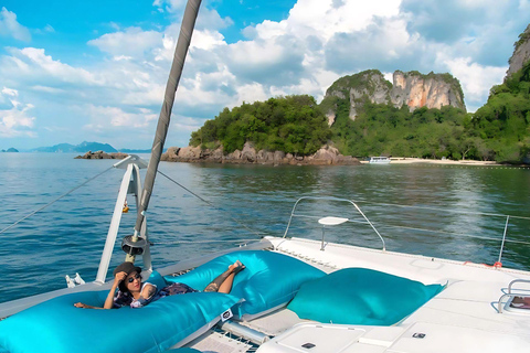 Phuket : Croisière en catamaran sur les îles Corail et Racha avec déjeuner