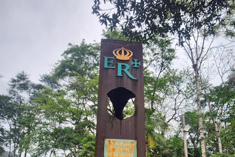 Paraty: Waterfalls, Distillery, and Cheese Tasting Tour Pick up dos clientes nas pousadas proximas do centro