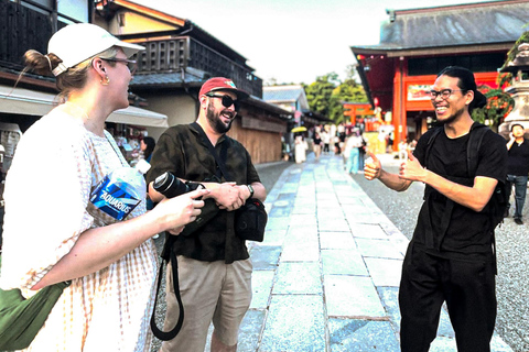 Kyoto: Fushimi Inari Night Walking Tour with Guide Kyoto: Mystical Fushimi Inari Night Walk with Pro Guide