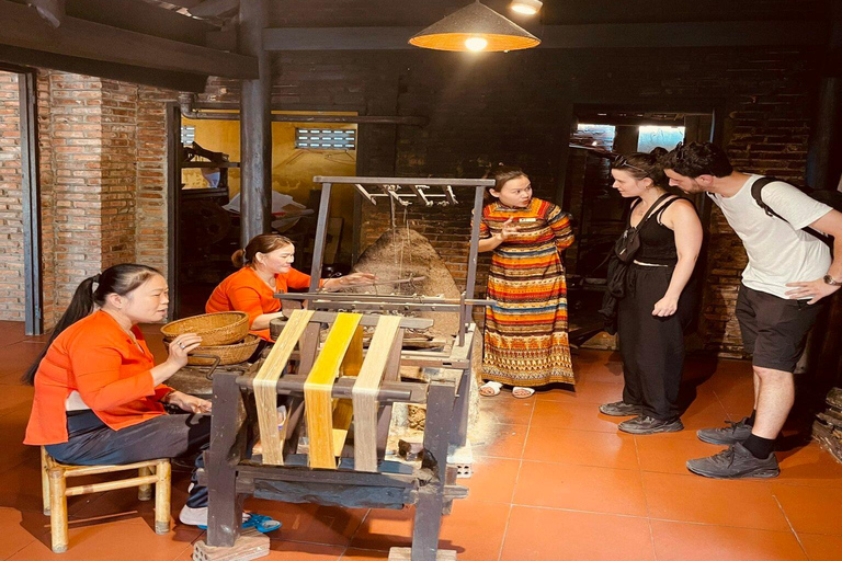 Odkryj tradycyjny proces produkcji jedwabiu w Hoi An Silk Village