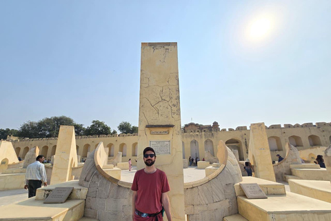 Jaipur: Small Group Tour with Transfers and Guide