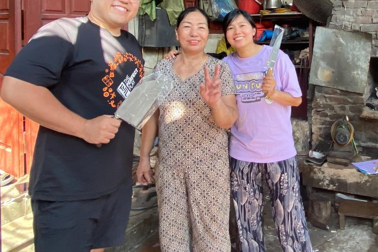 河内：在火中锻造——传统刀匠河内铁匠工坊：提供接送服务