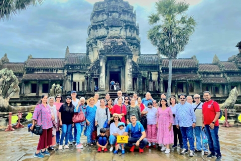 Amanecer en Angkor Wat con un grupo reducidoPequeña excursión al amanecer en Angkor Wat