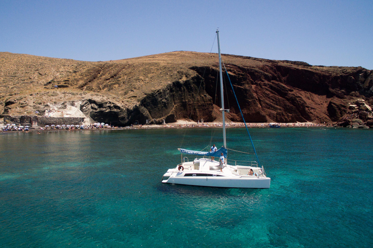 Santorini:Catamaran: private cruise with food &amp; drinksSantorini: private catamaran cruise with food &amp; drinks