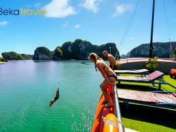 From Hanoi/Cat Ba: Lan Ha Bay Full-Day Boat Trip