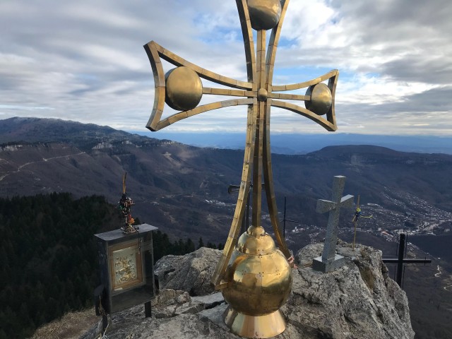Visit Kutaisi Nine Cross Mount, Shaori Lake & Nikortsminda church in Kutaisi, Georgia