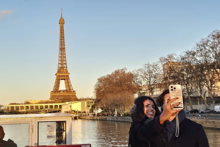 Seine River Sightseeing Guided Cruise Vedettes du Pont Neuf Departure Time - 12:00 pm
