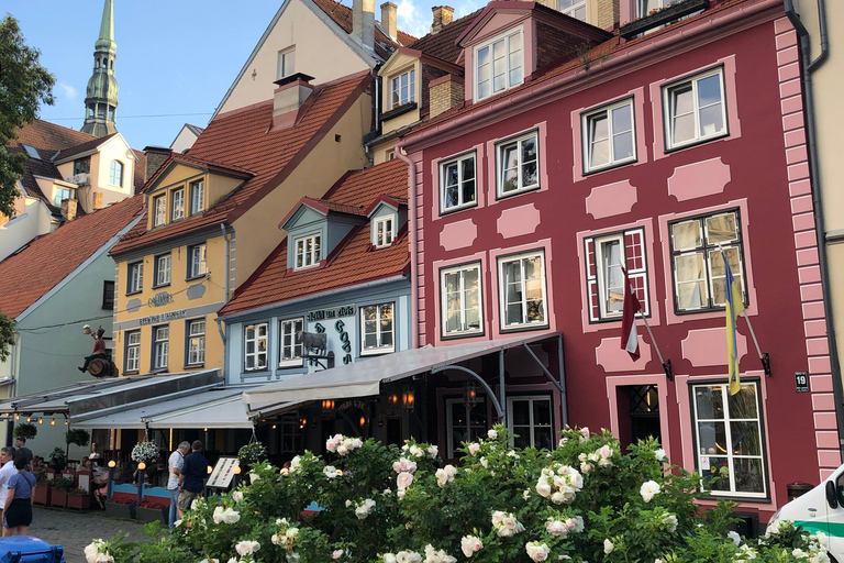 Riga Old Town, C Market & Art Nouveau Guided Walking Tour