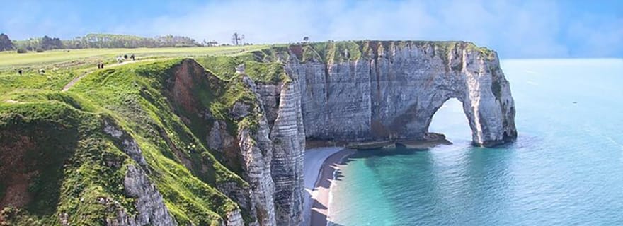 Excursion privée d'une journée à Étretat et Honfleur, côte normande