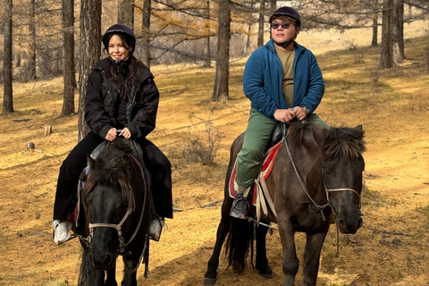 Excursão de um dia à Estátua de Chinggis Khaan e ao Parque Nacional de Terelj