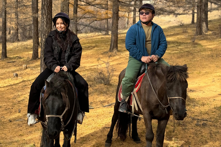 Excursión de un día a la Estatua de Chinggis Khaan y al Parque Nacional de Terelj