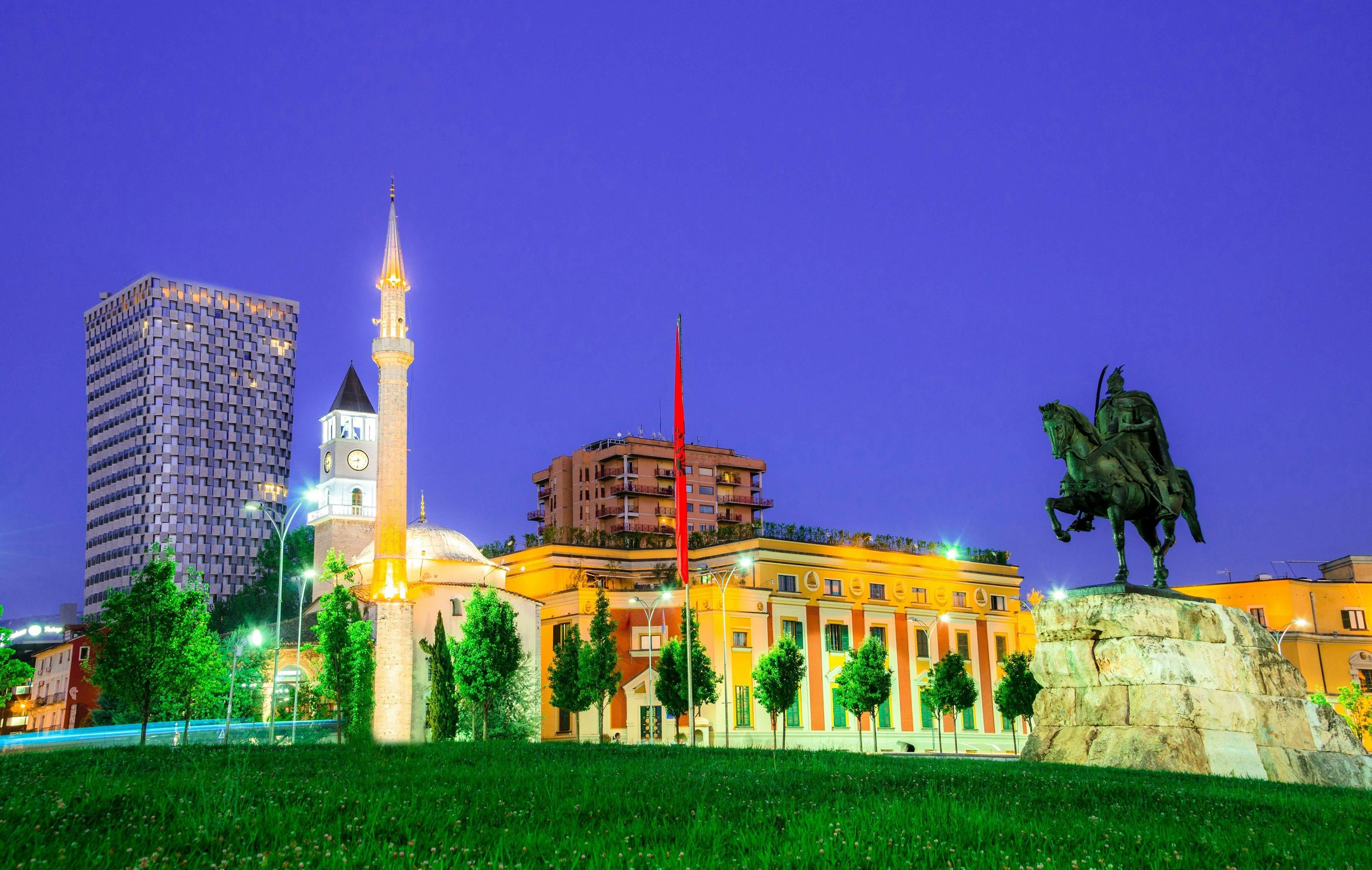Tagestour Tirana und Kruja