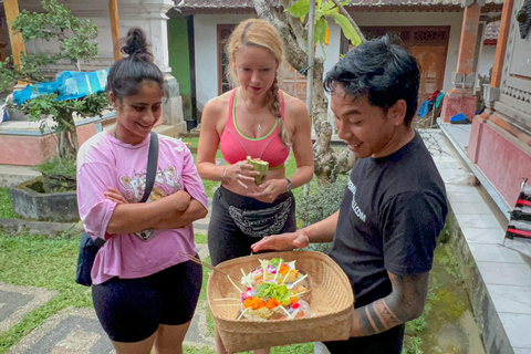 Ubud: Tour noturno do Village Firefly com jantar