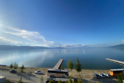 Desde Tirana/Durres: Korca, Voskopoja, Pogradec,Lin Excursión de un día