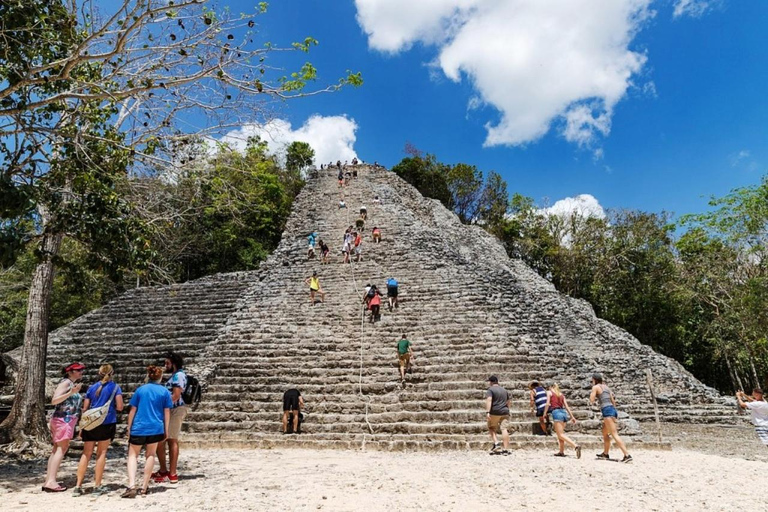 Excursión Tulum Coba: Explora las ruinas mayas y nada en un cenote