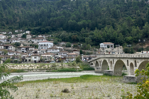 Dalla costa alle montagne: Il tour delle sette città dell&#039;Albania