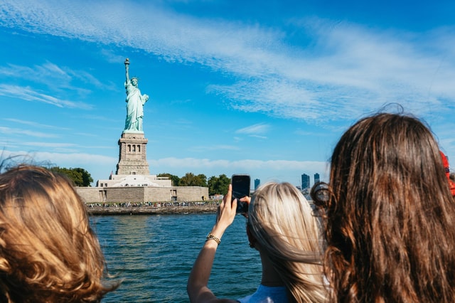 NYC: Statue of Liberty and Ellis Island Tour with Ferry