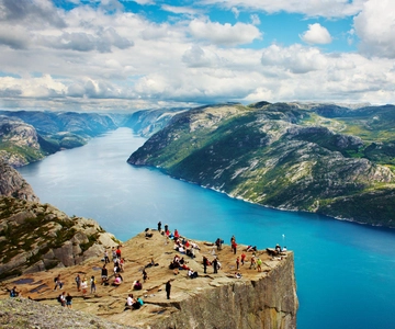 Stavanger: Preikestolen (Pulpit Rock) Hike with Local Guide