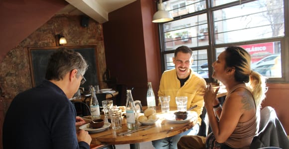 Edinburgh Walking Food Tour with 5 Tastings, Haggis & Scotch