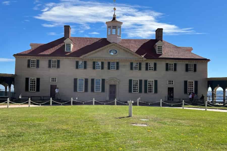Washington DC: Private Tagestour durch Mount Vernon und Alexandria. Foto: GetYourGuide Washington DC: Private Tagestour durch Mount Vernon und Alexandria. Foto: GetYourGuide