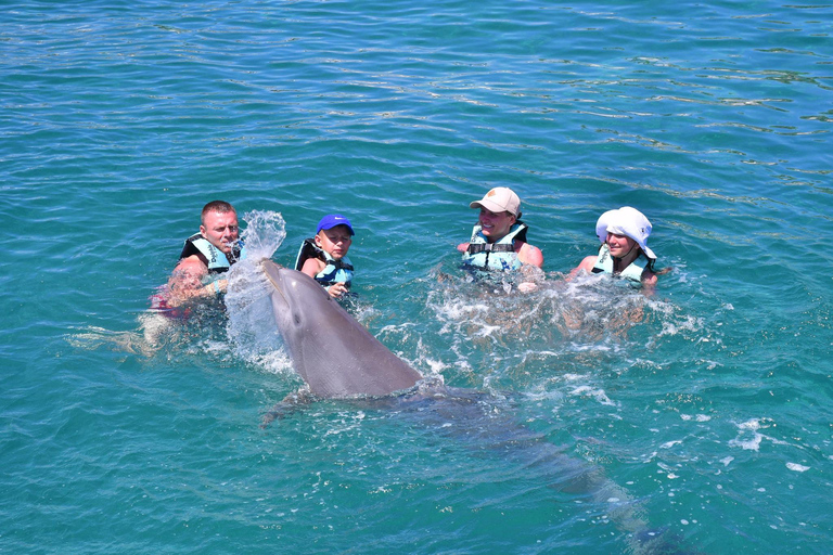 CANCUN: Catamaran and Dolphin Connection at Isla Mujeres