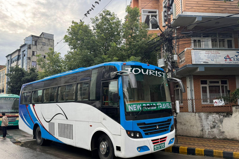 Katmandou : billet de bus touristique de luxe pour Pokhara