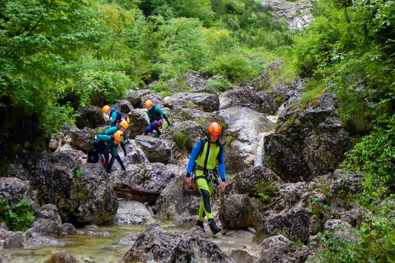 Bovec Avontuur: Canyoning in het Triglav Nationaal ParkBovec: canyoning in Nationaal Park Triglav