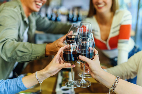 BA: Tour del vino con 5 tappe di degustazione nel cuore di PalermoTour a piedi di 5 tappe delle cantine di Buenos Aires