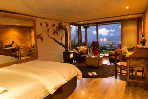 From Quito: Andes and Amazon 5-Day Adventure with Meals