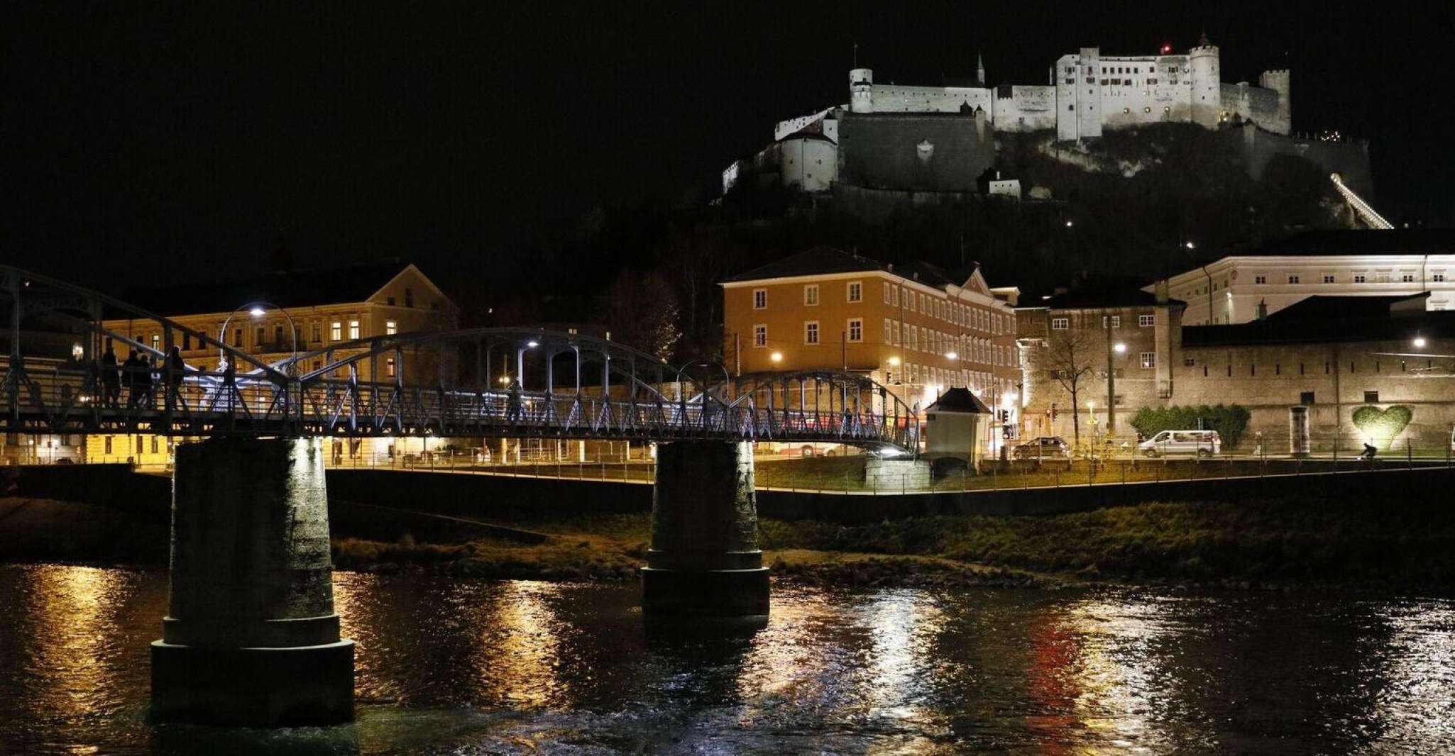 Salzburg, Hallstatt and Sound of Music Tour - Housity