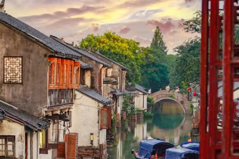 Shanghai: Zhouzhuang & Luzhi Water Town Tour with Boat Ride