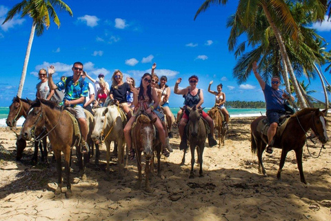 Punta Cana: Horseback Scenic Adventure to Montaña Redonda