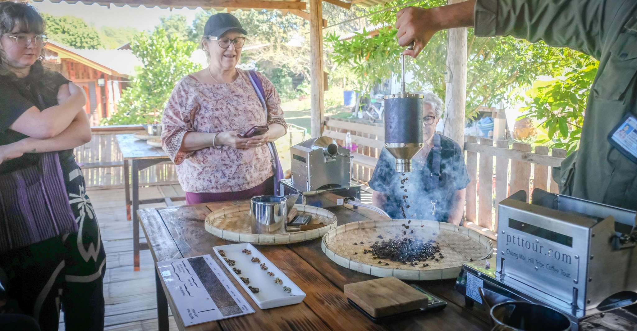Chiang Mai Coffee Farm , 4WD, Treks, DIY Braten & Brauen. - Hizvo