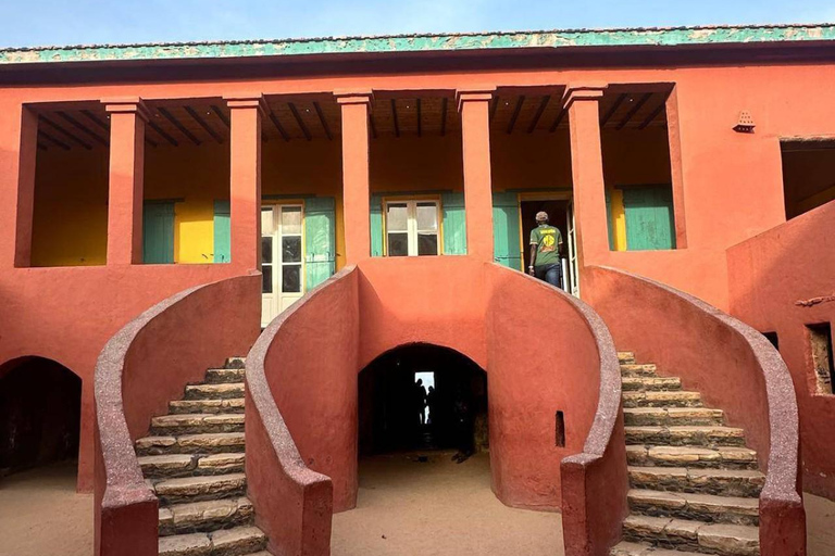 Saly: Dakar City and Goree Island Tour with Pickup