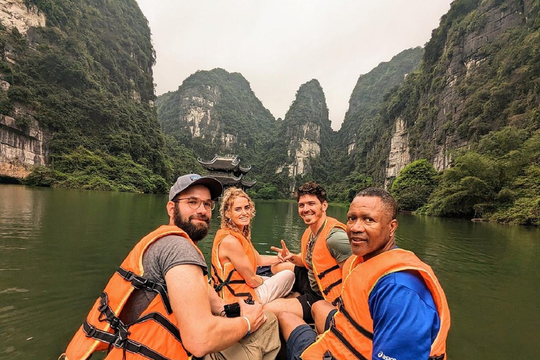 Ha Noi: Ninh Binh / Hoa Lu - Trang An - Mua Cave / CyclingFRIENDLY TRAVEL HOA LU - TRANG AN-MUA CAVE WITH BUFFET LUNCH