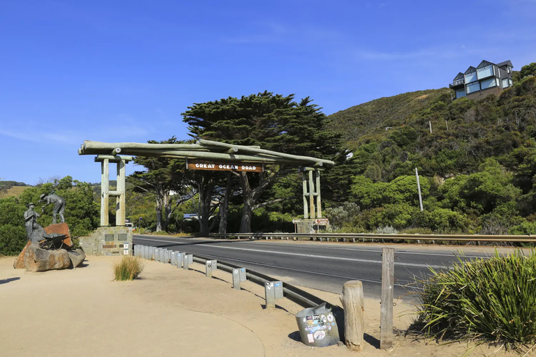Melbourne: Great Ocean Road Reverse Tour with 12 Apostles Central Melbourne Meeting Point