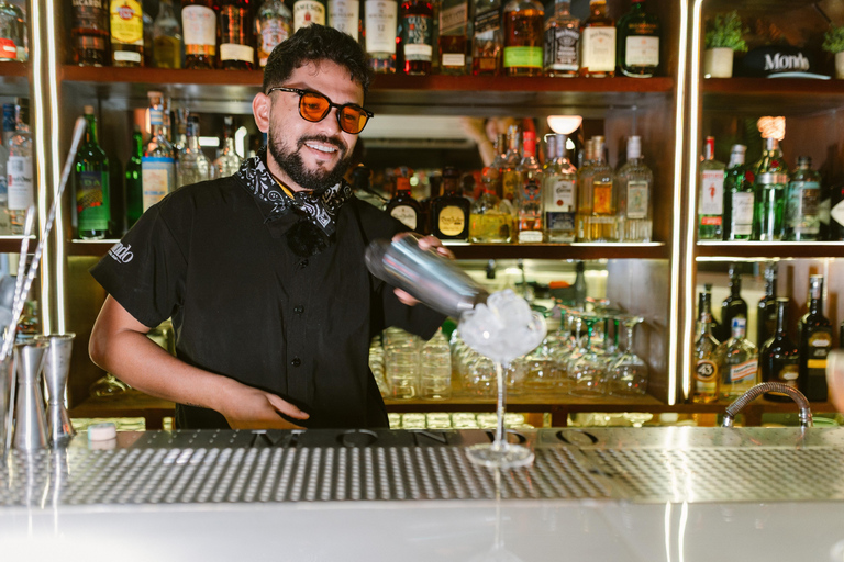 Live and feel Cartagena through its cocktails. Experience Cartagena through its cocktails