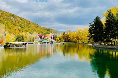 Yerevan: Jermuk Spa Town & Hot Spring Geyser Day Trip