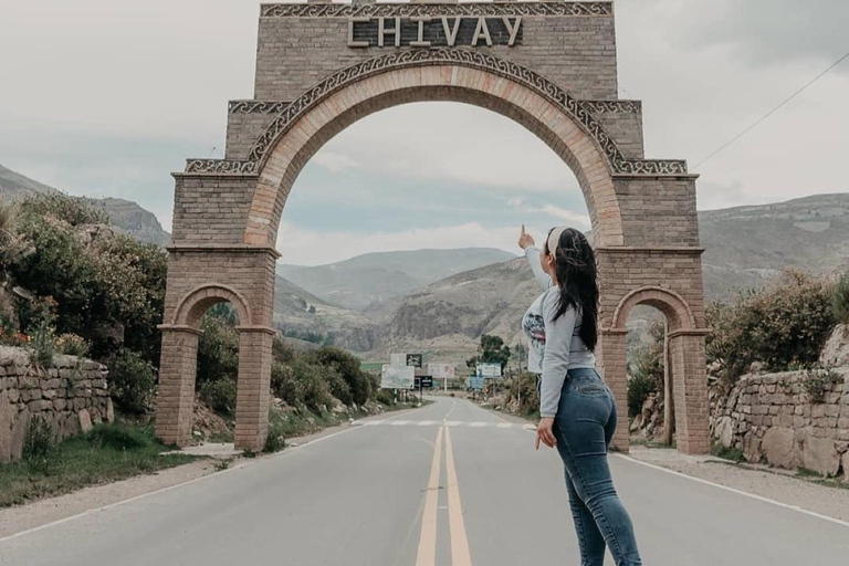 Au départ d'Arequipa : 2 jours au Canyon de Colca avec retour à ArequipaDepuis Arequipa : Circuit dans la vallée de Colca 2 jours