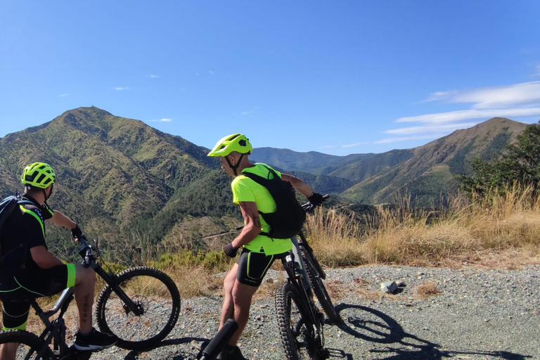 Gavi: E-Bike Tour with Wine Tasting