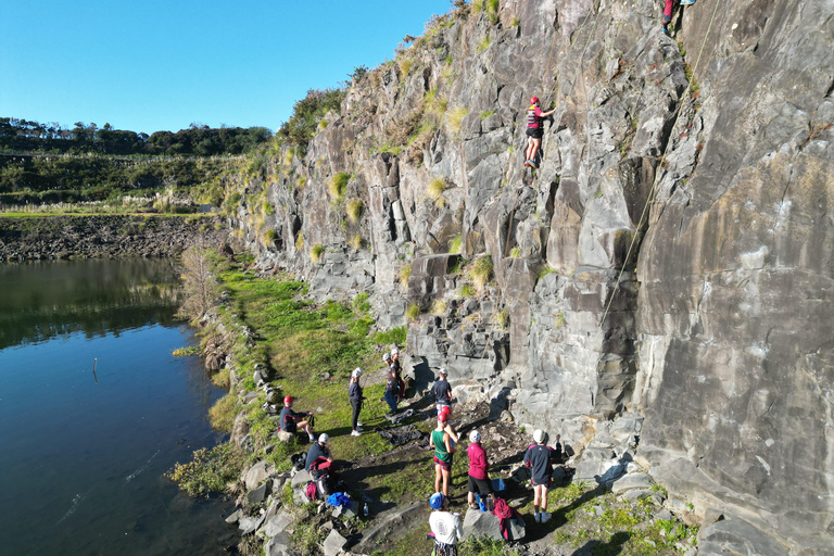 Escalada en roca al aire libre en AucklandMedio día - Escalada en roca al aire libre en Auckland