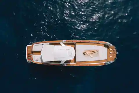 Amalfi Coast: Boat Tour with Drinks and Lunch