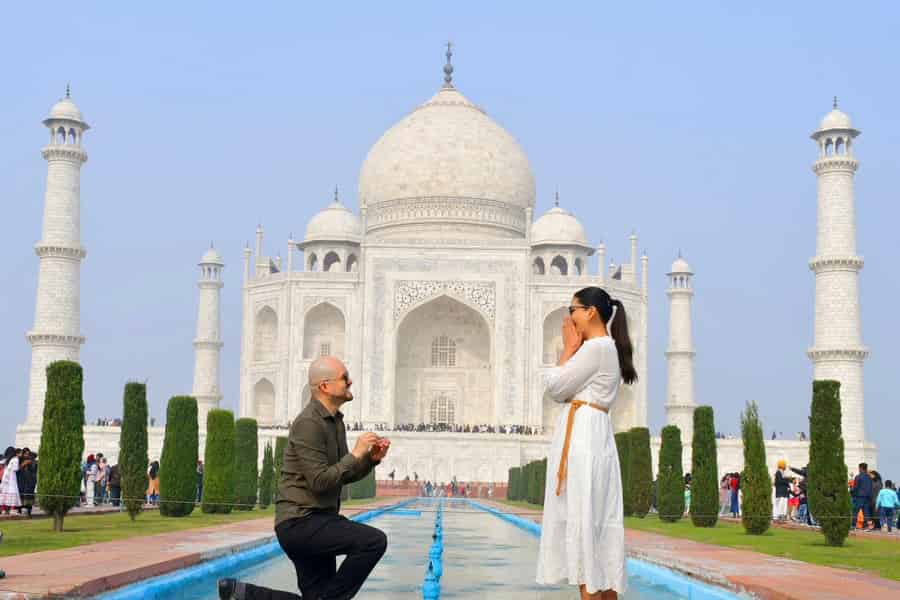 Ab Delhi: Private Tour zum Taj Mahal und Roten Fort mit 5-Sterne-Mittagessen. Foto: GetYourGuide Ab Delhi: Private Tour zum Taj Mahal und Roten Fort mit 5-Sterne-Mittagessen. Foto: GetYourGuide
