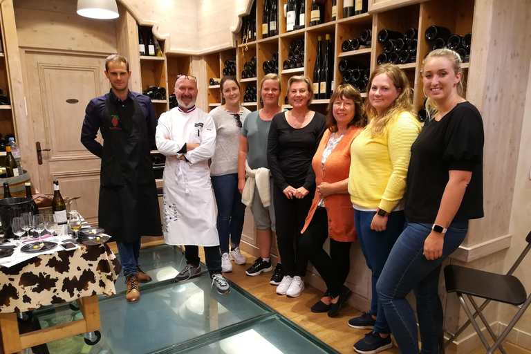 Cheese and wine private tasting in Annecy Cheese and wine tasting in Annecy