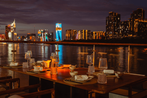 Luksusowy rejs po rzece Sajgon: lunch lub kolacjaLuksusowy rejs po rzece Sajgon z lunchem (bufet)