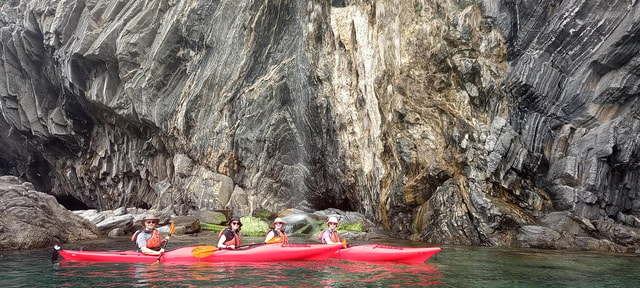 Cinque Terre: Guided Kayak Tour