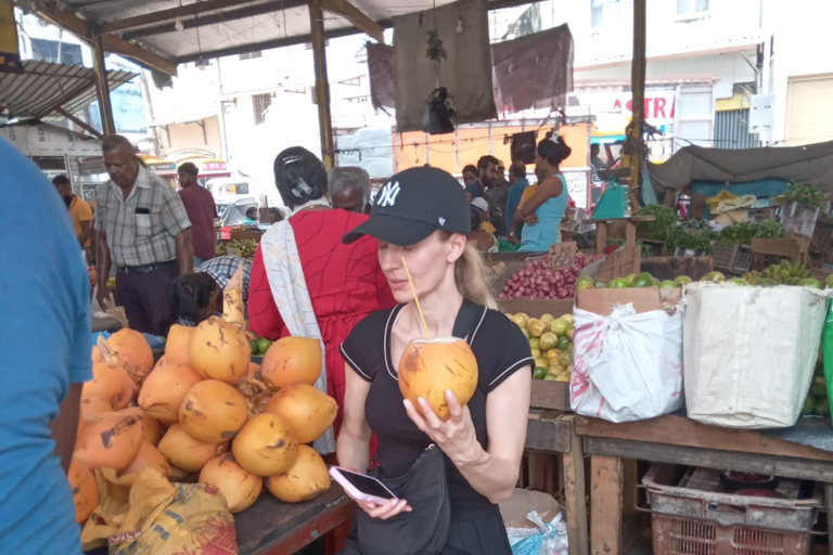 Colombo Shore Excursion: Tuk-Tuk City Tour with Port Pickup Colombo by Tuk-Tuk: Hidden Sights & Ceylon Tea Tasting
