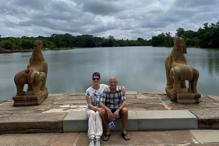 2-Day Phnom Penh to Siem Reap Tour with Angkor Wat Sunrise