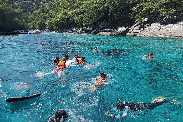 Phuket: Isola di Raya, Isola di Maithon e tour di avvistamento dei delfini